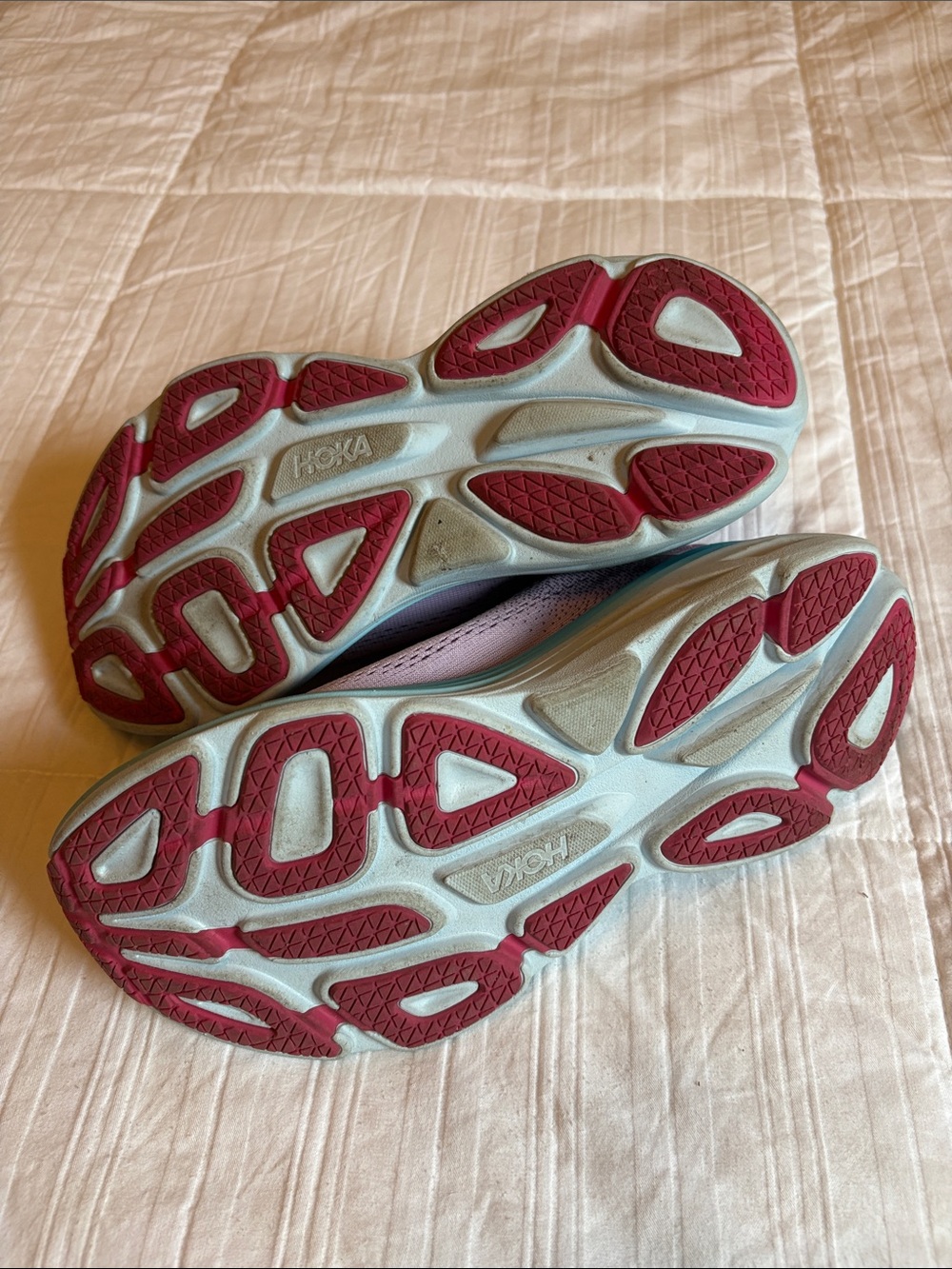 WORN TWICE Hoka Women's Hoka Bondi 8 Size 7.5 - like new! - Picture 3 of 6